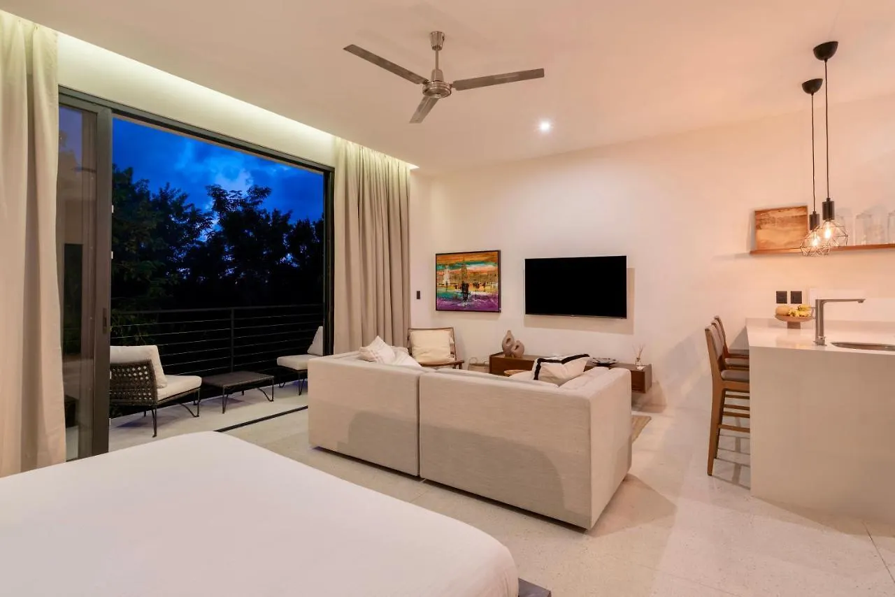 Stylish And Peaceful Jungle Studio At 525 Tulum